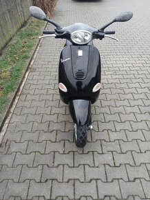 Piaggio Vespa ET4 125 - 12