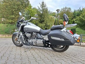 Suzuki Intruder - 12