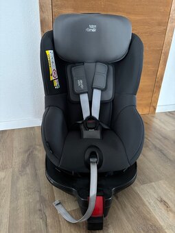 BRITAX RÖMER dualfix M-i SIZE, Otočná 360° - 12