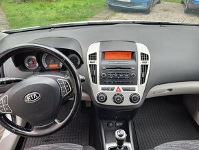 Kia Ceed 1.6 CRDi SW - 12