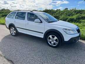 Škoda Octavia Combi 4x4 - 12