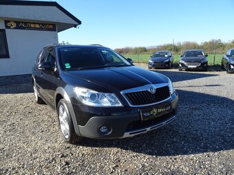 Škoda Octavia Combi 2.0 TDI 4x4 Scout - 12