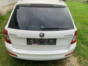 Predám havarovanu Š Octavia 1.2 tsi 63 kW benzin rv2014 . - 12