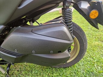 Predám Yamaha Xmax TechMax 300 - 12