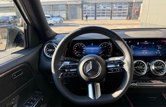 Mercedes-Benz GLB 220 4M AMG - 12