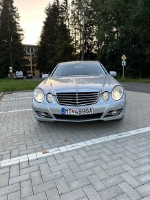 Mercedes-Benz E320 W211 - 12