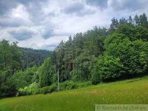 Rekreačný pozemok pri lese s krásnym výhľadom nad obcou Zá - 12