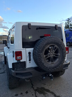 JEEP WRANGLER UNLIMITEDEDYCJA 75. ROCZNICY 4X4 2017 - 12