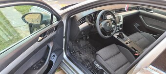 Volkswagen Passat Variant 2.0 TDI BMT Comfortline - 12