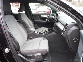 Volvo XC40 B3 Core 120kW 7st.automat,Digital Cockpit,navi,LE - 12