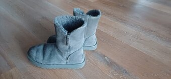 Kožené snehule Classic UGG šede s prímesou vlny - 12