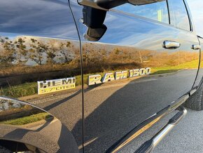 Dodge RAM Pick UP 5.7 HEMI - 12