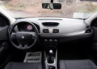 Renault Mégane 1.6i 74kW2SADY KOLKRÁSNÉ KM benzín manuál - 12