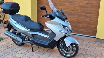 KYMCO Xciting 300i - 12