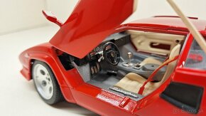 1:18 LAMBORGHINI COUNTACH - 12