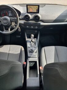 Audi Q2 2.0 TDI quattro S tronic Design - 12