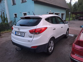 HYUNDAI IX35 4WD puvod čr - 12