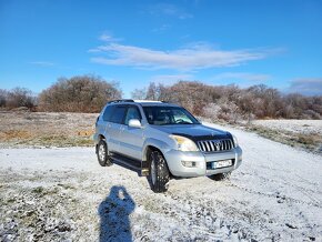 TOYOTA LAND CRUISER J12 3.0 D-4D - 12