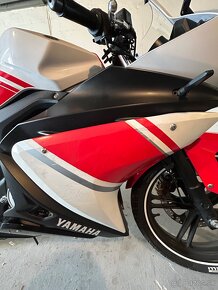 Yamaha yzf r125 - 12