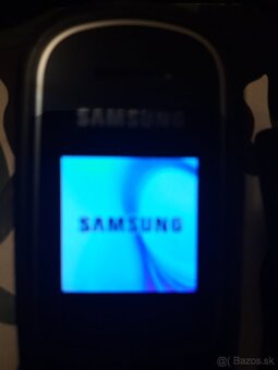 Vyklapaci Samsung ako novy - 12