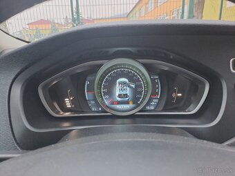 Volvo V40 D2 Momentum - 12