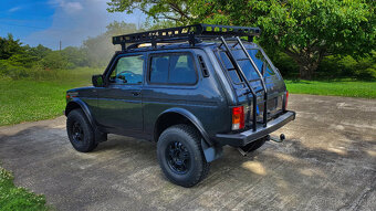 Lada Niva BRONTO, r. 2023, 1.majiteľ, 7500 km, odpočet DPH - 12