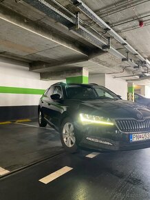 Predám Škoda Superb Combi DSG Ambition - 12