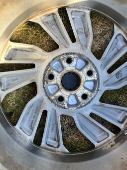 Subaru levorg disky R18" PNEU225/45 - 12