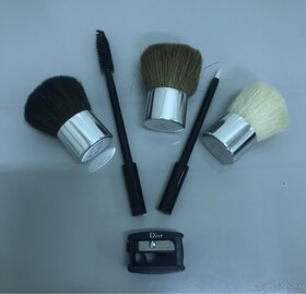 Dior Set of Brushes - 12