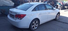 Chevrolet Aveo Cruze - 12