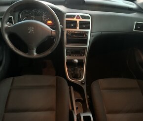 Peugeot 307 SW 1.6 HDI - 12