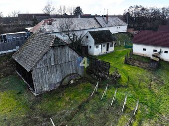 Rodinný dom s veľkým pozemkom 3.933m2 - bývanie alebo invest - 12