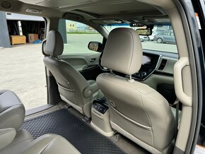 TOYOTA SIENNA XLE AWD LPG 2015 NOVÝ MODEL 7 míst - 12