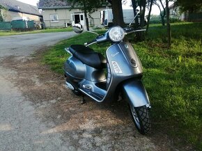 Piaggio Vespa GT 125 - 12