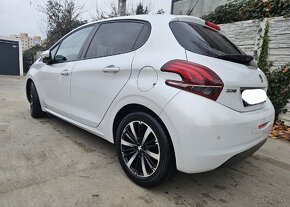 Peugeot 208  37.700km 2018 - 12