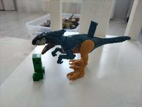 Dinosaury Jurský svet a Kriedovy kemp - 12