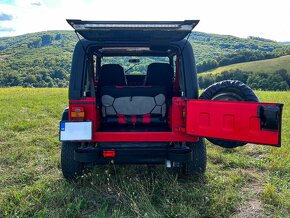 Jeep Wrangler 2.5 Benzín 90kw, 5MT TOP STAV - 12