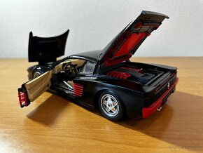 Ferrari Testarossa 1984 1:18 BBurago prefarbená - 12