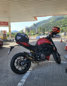 Ducati Monster + 937 - 12