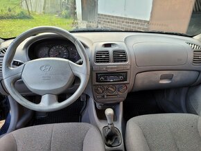 Hyundai Accent 1.3 benzín - 12