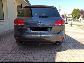 VW Touareg 3,0 TDi 180kw /4x4 - 12