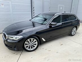 BMW 520d Touring G31 - 12