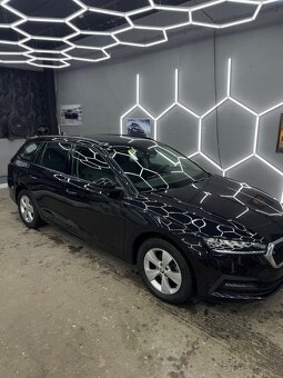 Škoda Octavia IV combi 2.0 TDI - 12