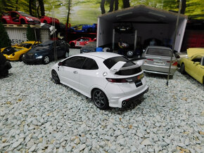 model auta Honda Civic CRX /Civic typeR FN2 Otto mobile 1:18 - 12