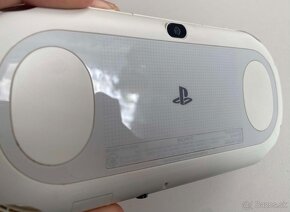 PS Vita 2000 ( Slim ) + 64gb - 12