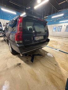 Volvo V70 2.4 D5 AT - 12