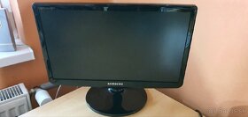 2ks Flexio - čierne PC s monitormi Samsung - 12