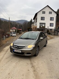 Honda city 1.4 i-DSI Benzín - 12