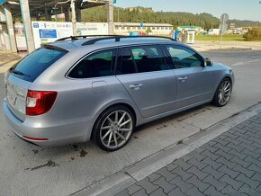 Skoda Superb 2.0Tdi 103kw - 12