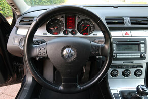 Volkswagen Passat Variant 2.0 TDI Highline CR - 12